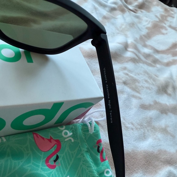 Goodr Vincent's Absinthe Night Terrors - Picture 5 of 6